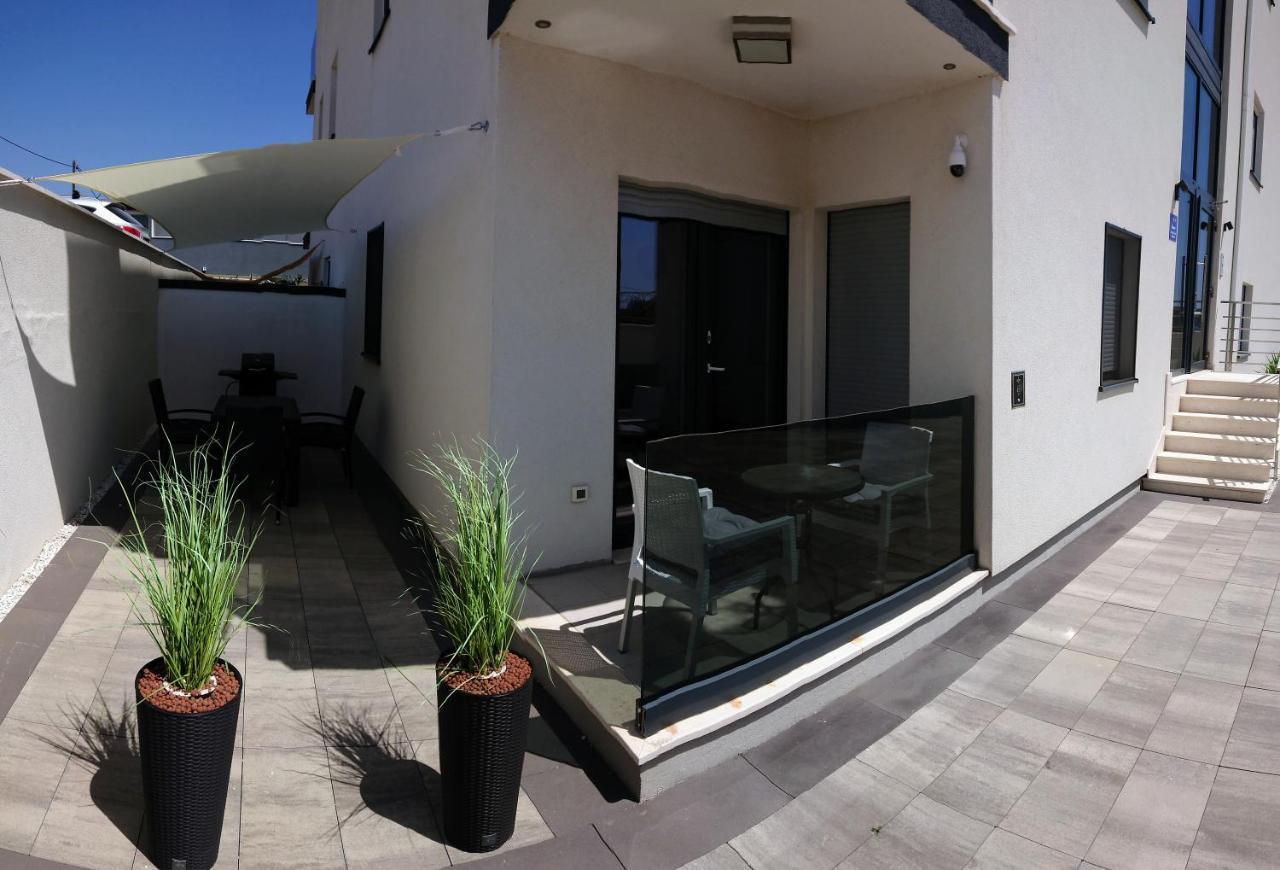 West Star Apartment Trogir Exteriör bild